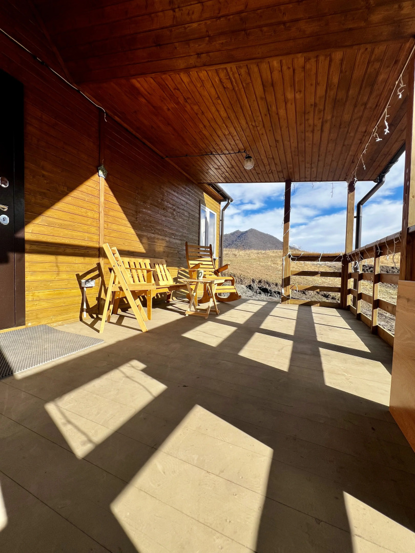 Шале Tanhum House