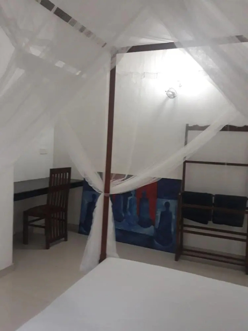 Отель Arcade Beach