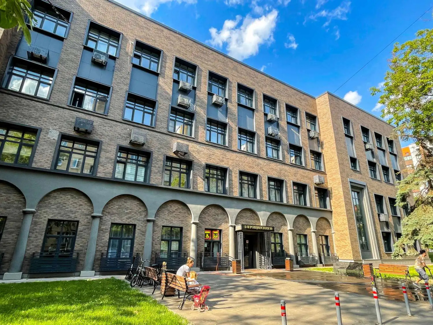 Апартаменты Стильная 2х-уровневая Cтудия рядом с метро Тульская