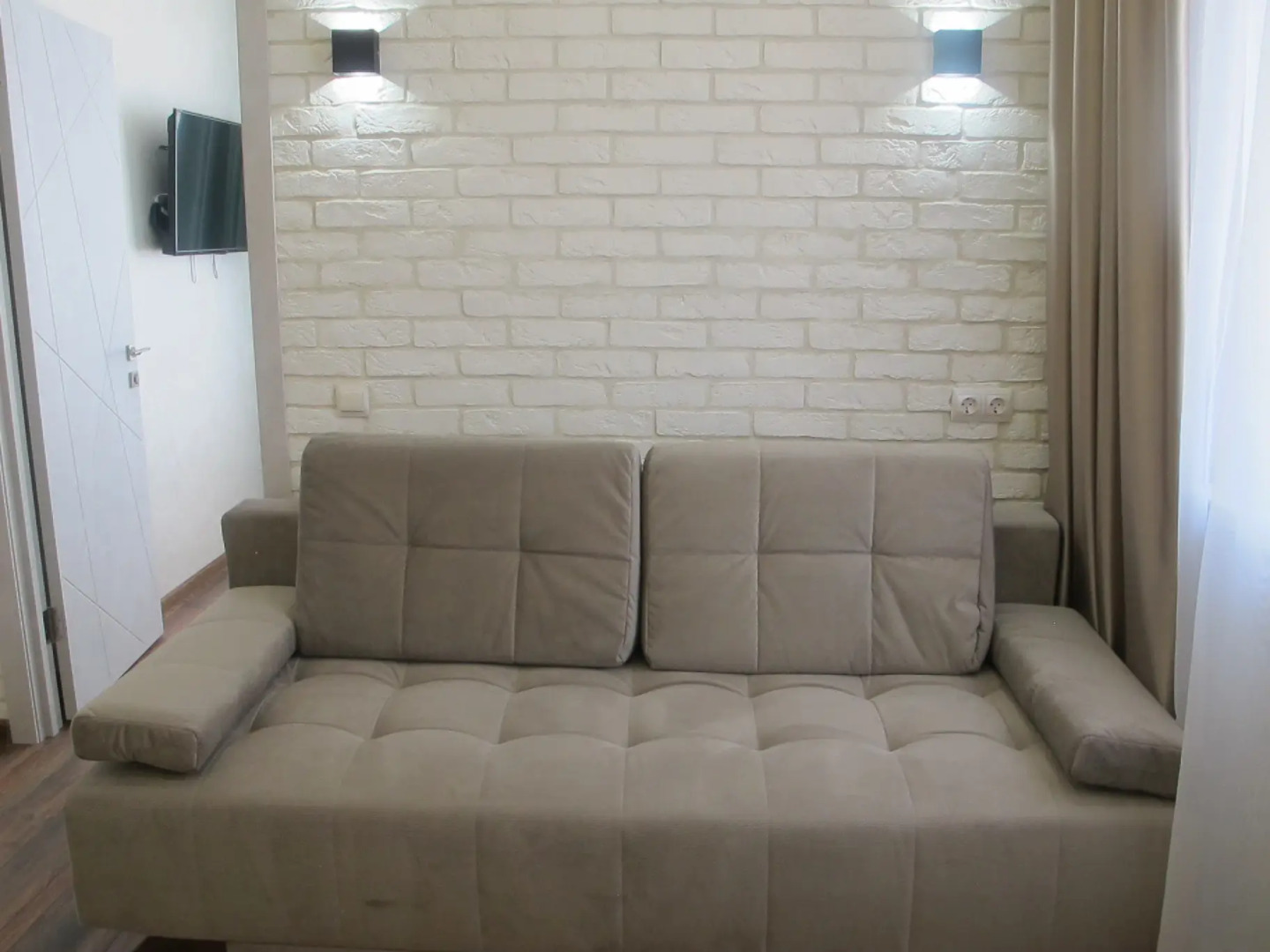 Апартаменты на Воскресенской 14/1