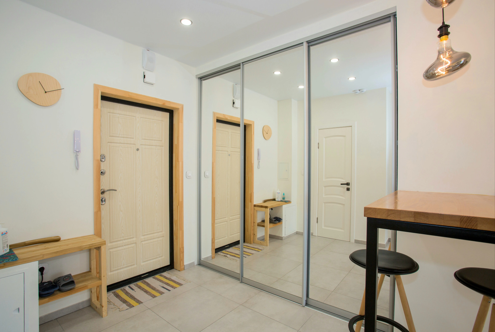 Апартаменты 100 steps to the sea