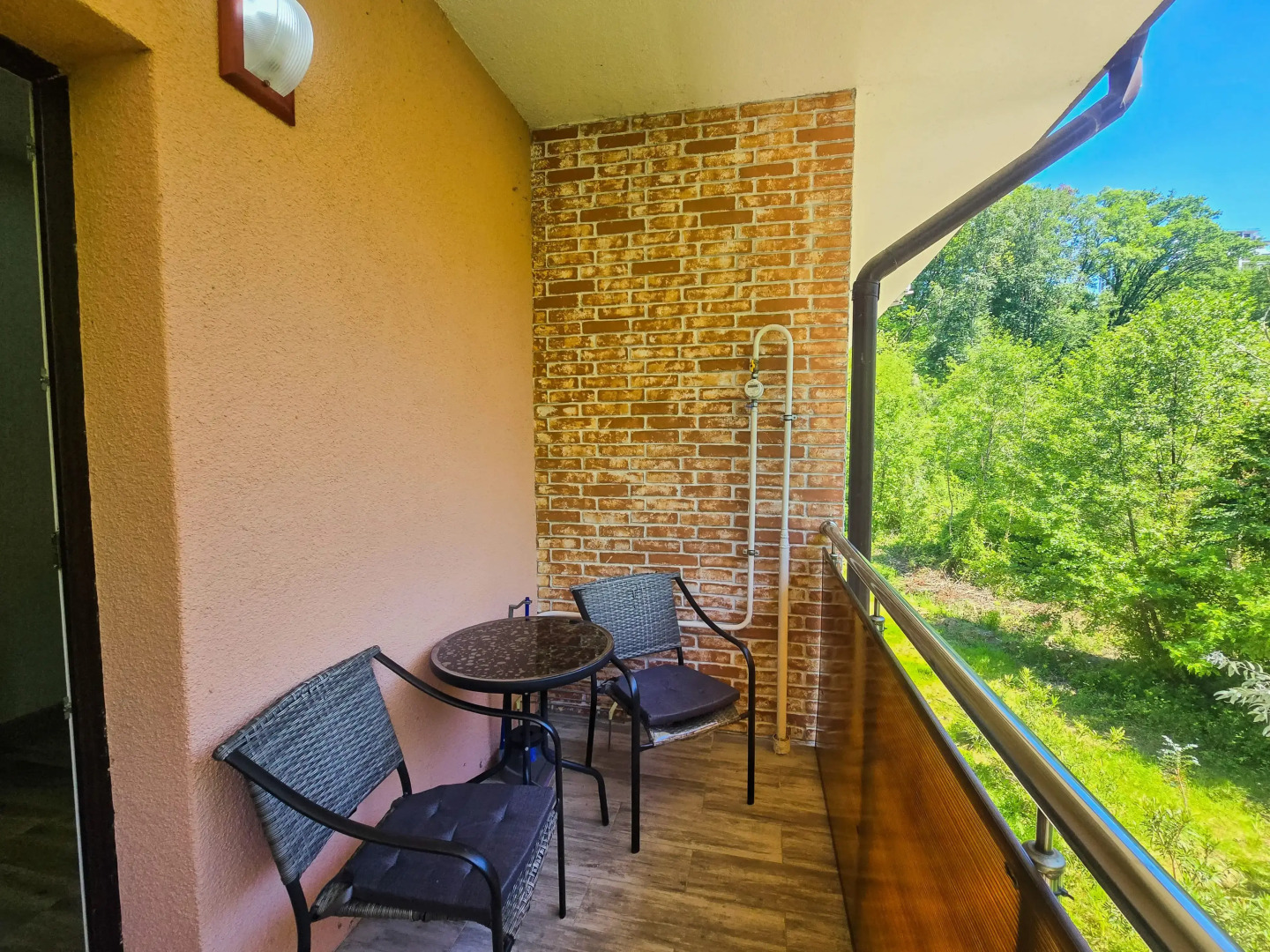 Квартира Студия на тихой улице с видом на лес