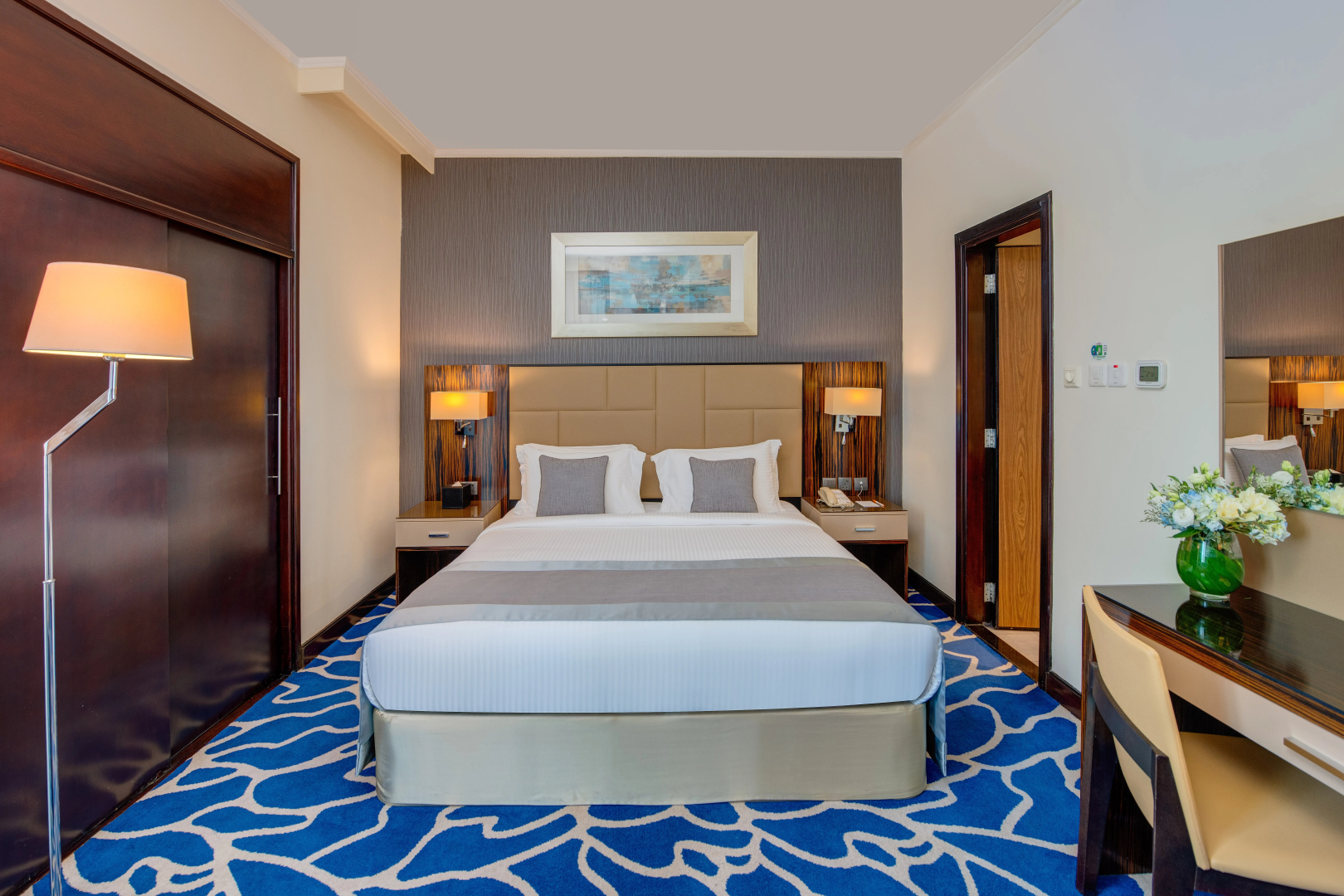 Отель HAWTHORN EXTENDED STAY BY WYNDHAM ABU DHABI