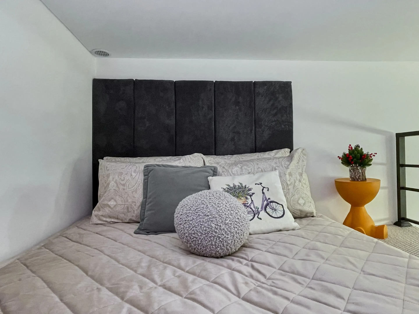 Апартаменты Двухуровневая Студия от FolkFort