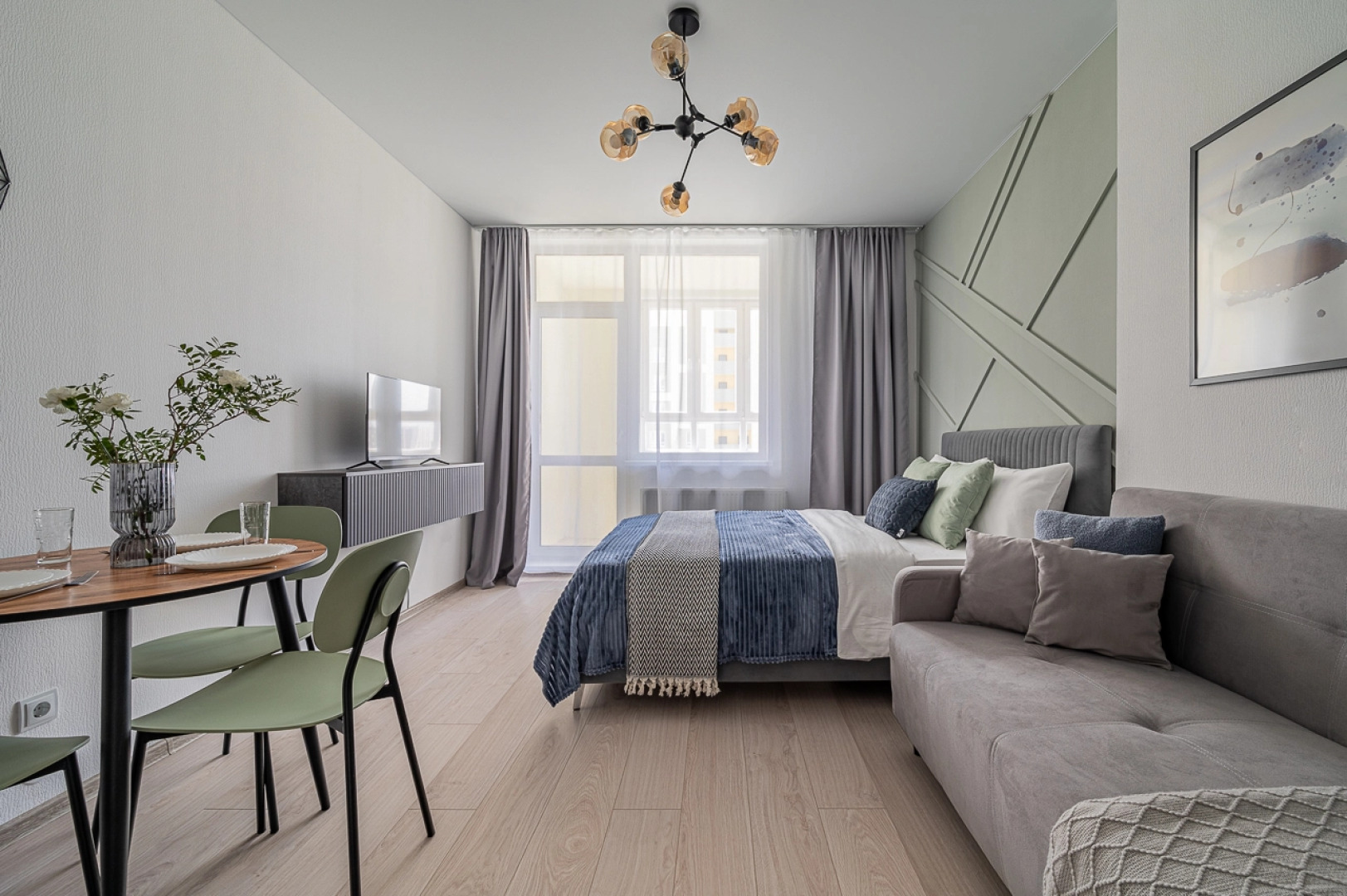 Квартира-студия на 22 этаже