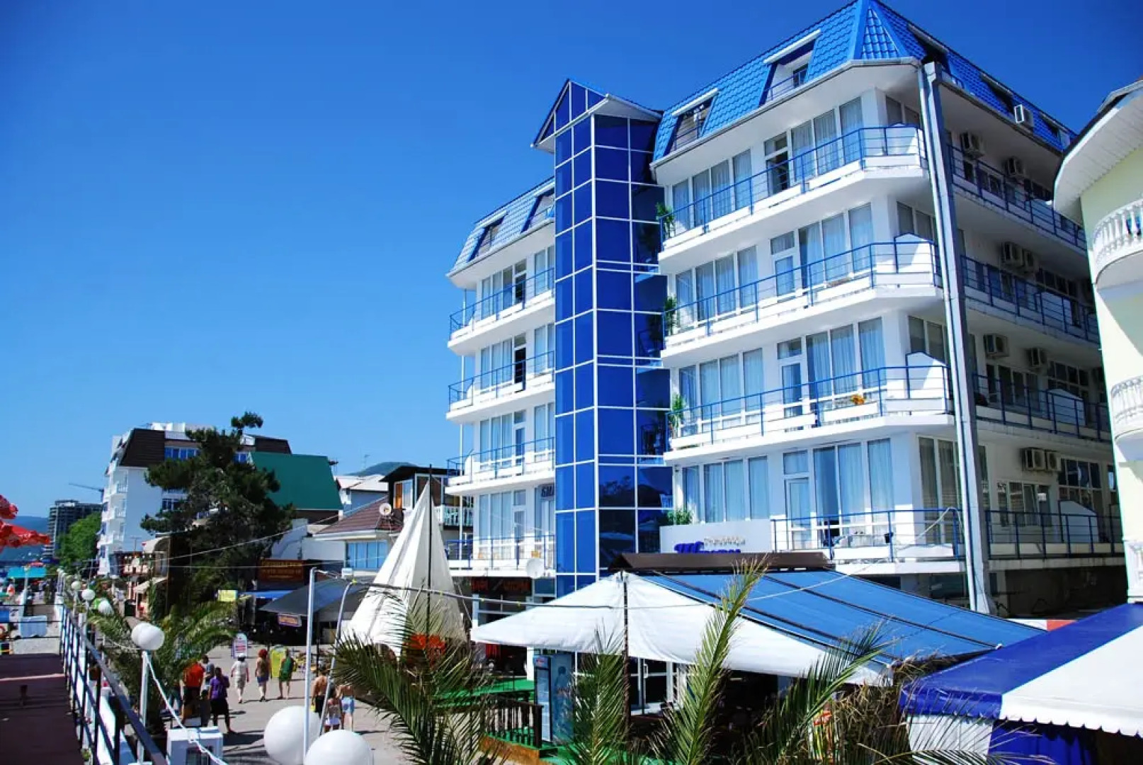 Отель Шторм