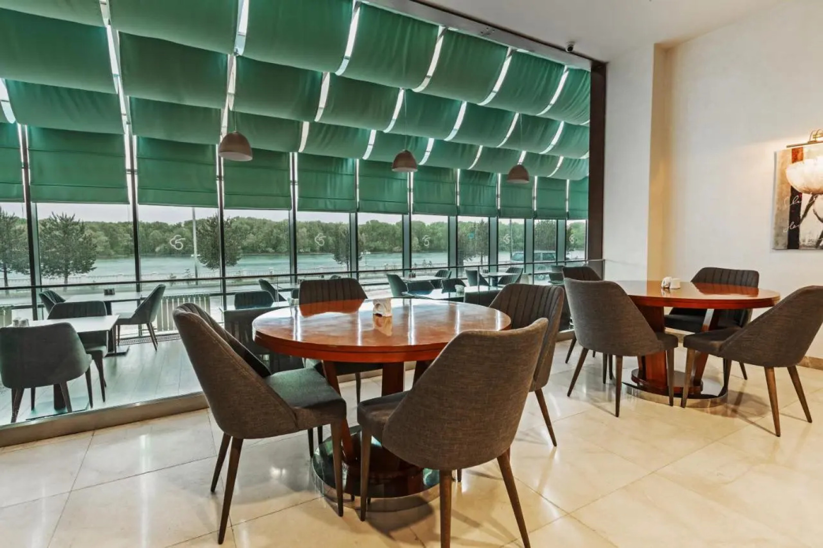 Отель Dedeman Oskemen