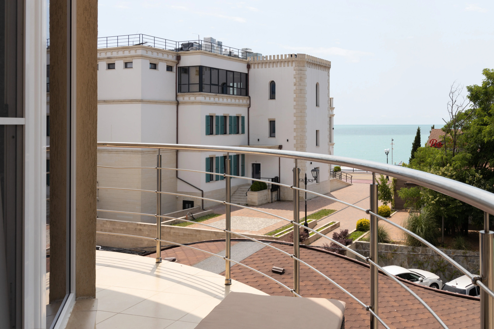 Отель Кавказ