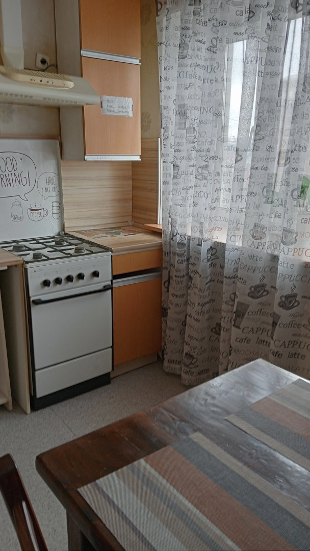 Меблированные комнаты Ваш Дом на Ленинградской (2 подъезд, кв. 32)