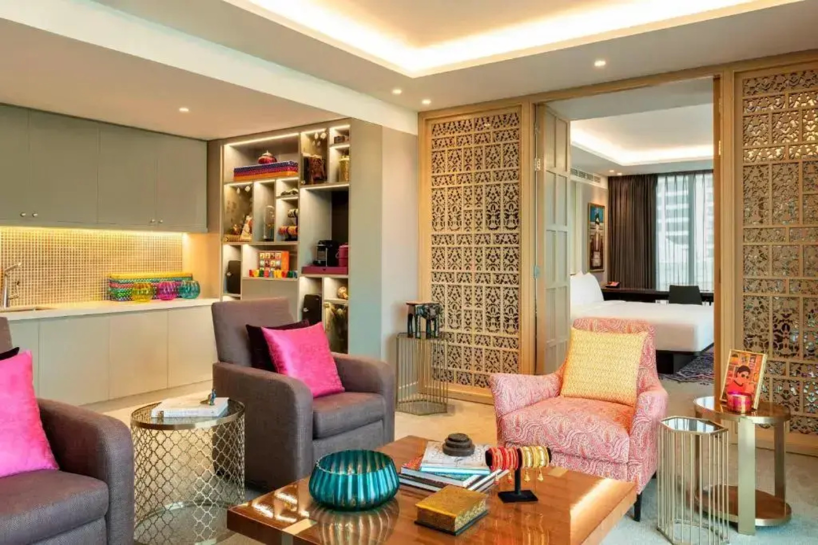 Отель Aloft Dubai Creek