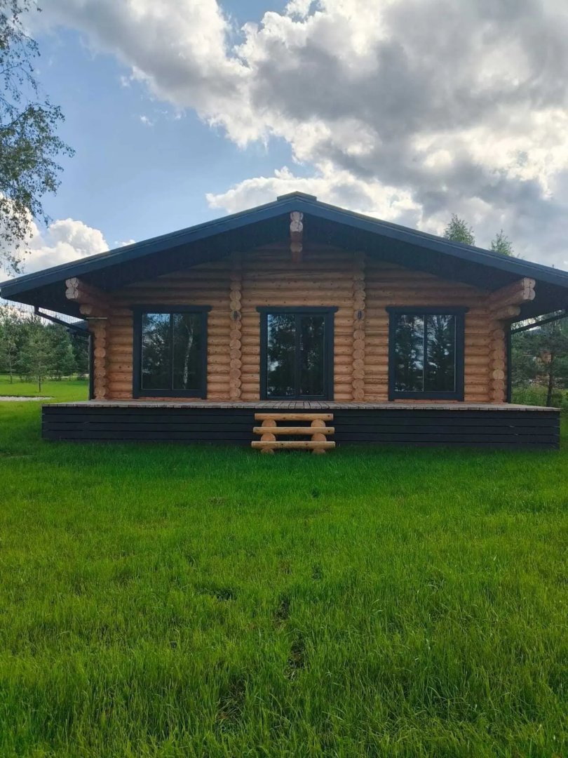 Частный дом в поселке Разливы-1, 8Б