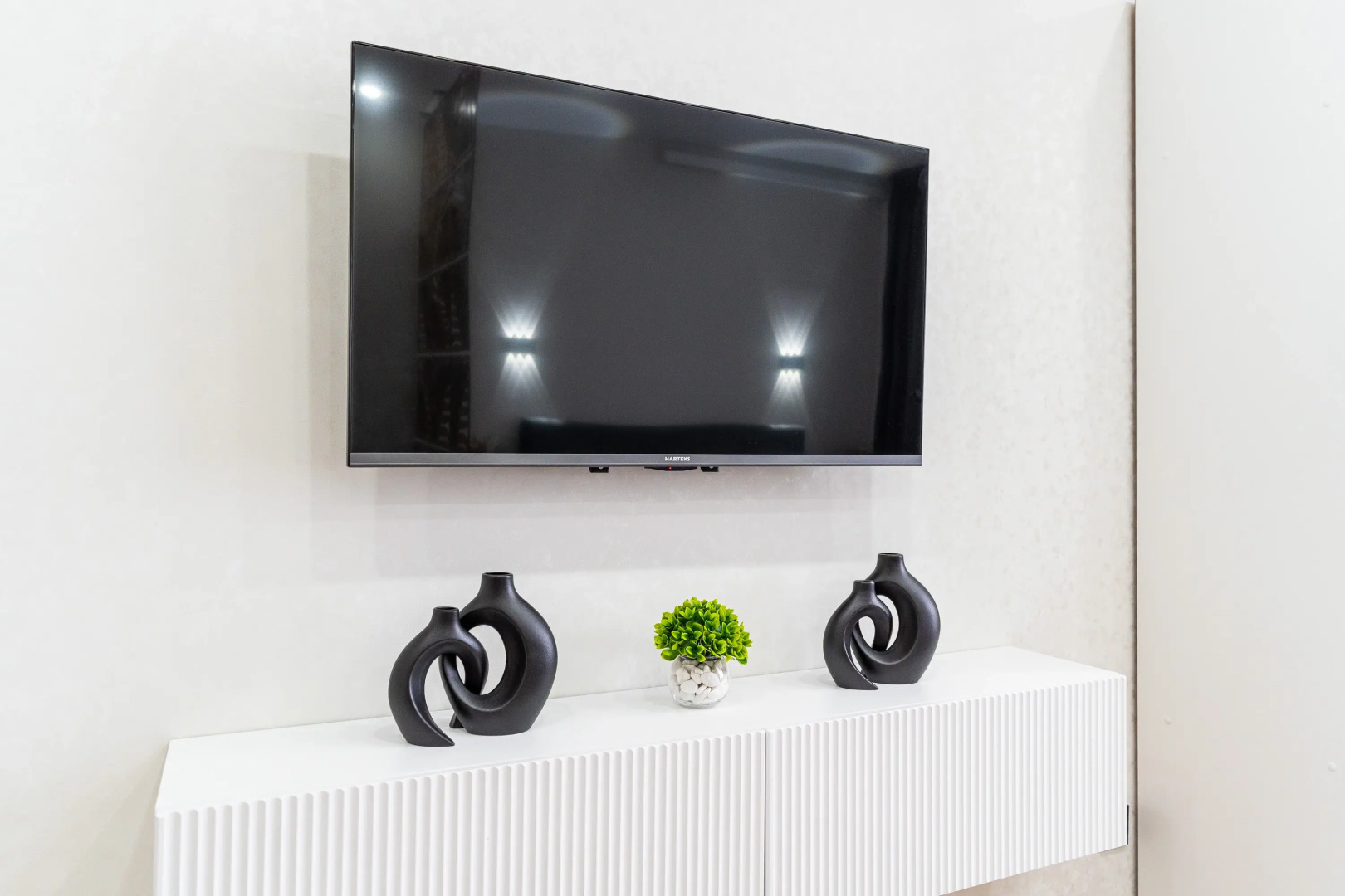 Апартаменты с дизайнерским ремонтом в Геленджике, микрорайон Парус от LetoApart