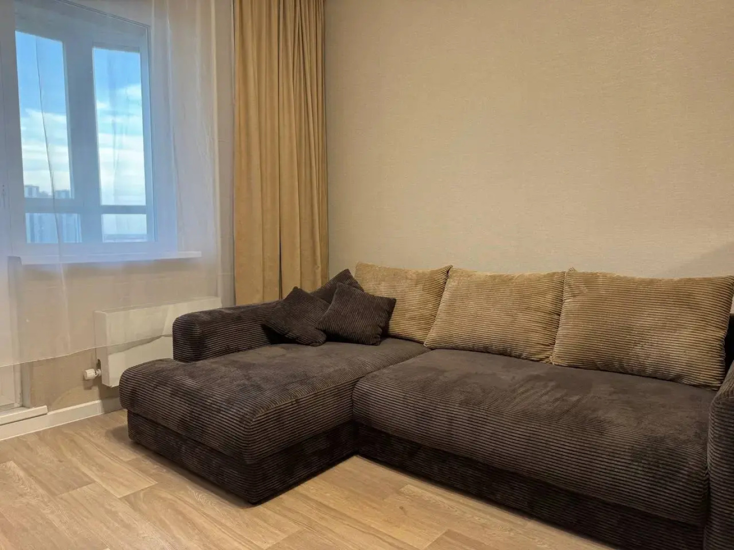 Квартира Новая однокомнатная квартира возле ТРЦ Аура