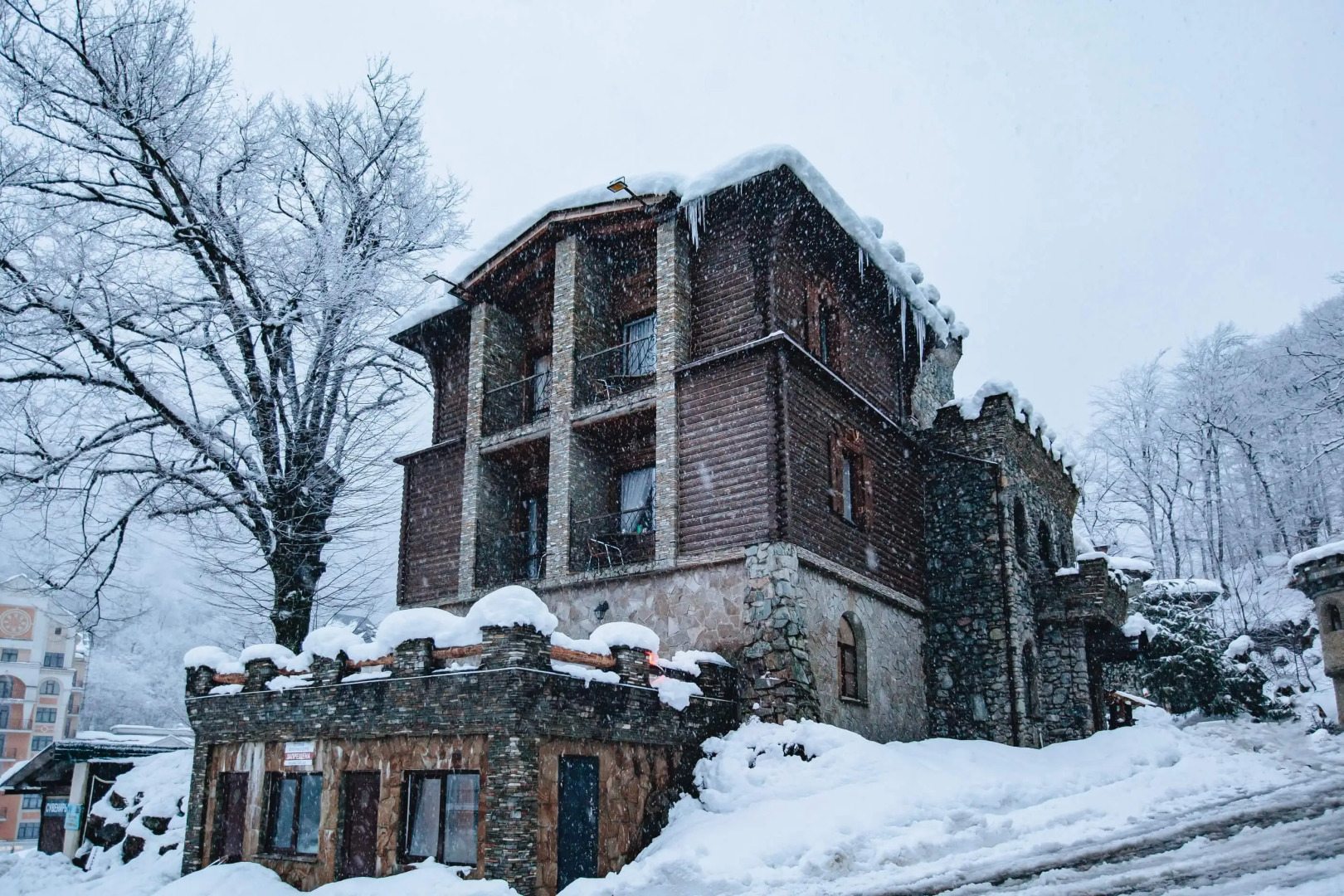 Отель Форт Эврика