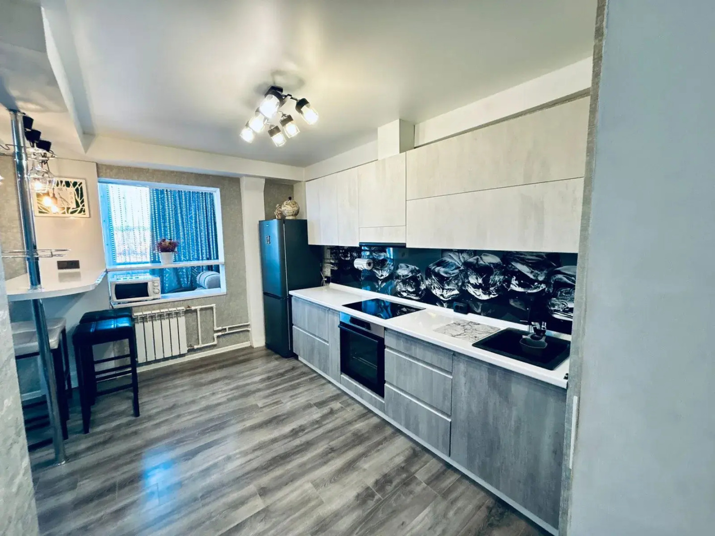 на улице Павлова 28