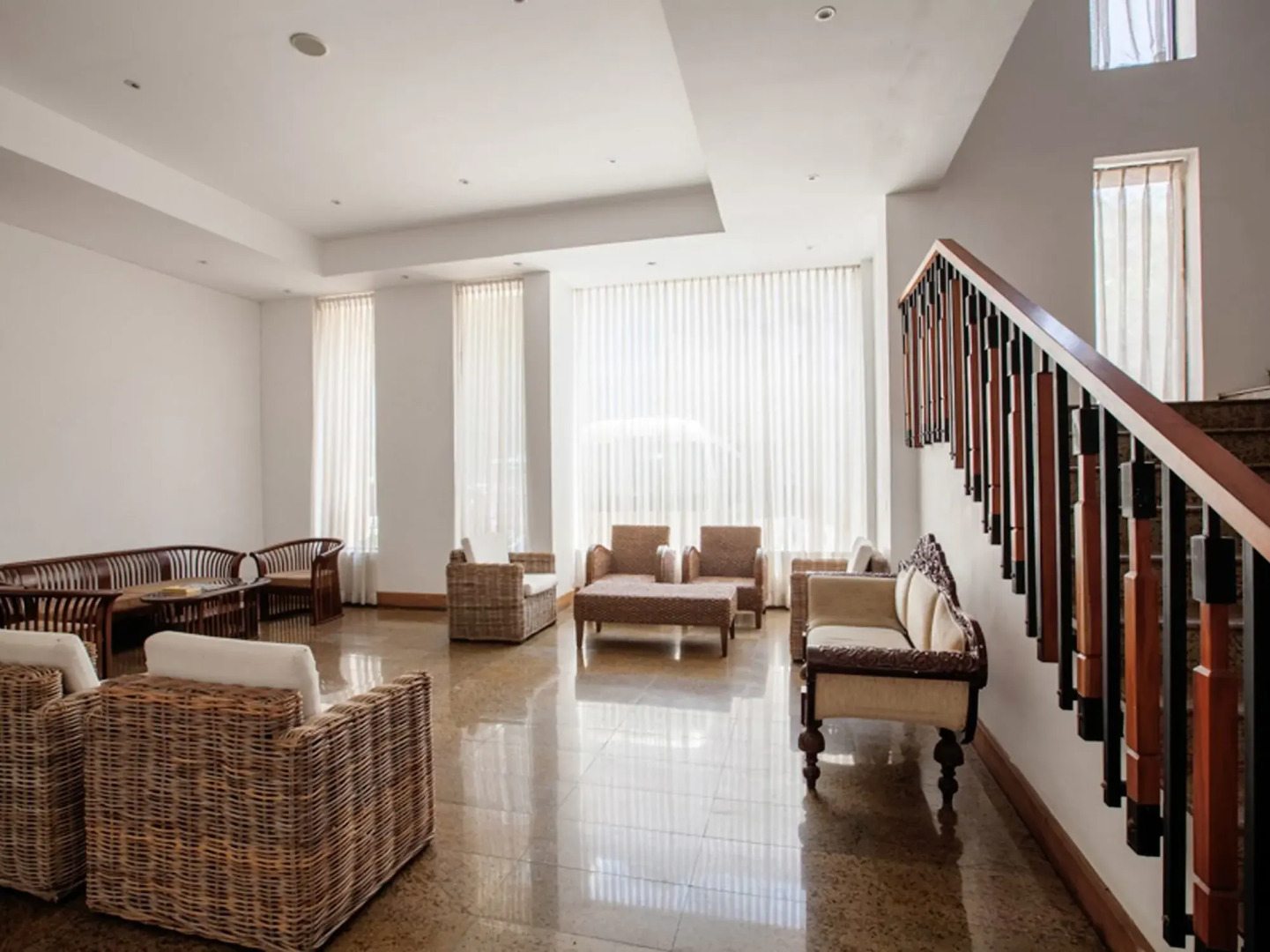 Oak Ray Regency Hotel