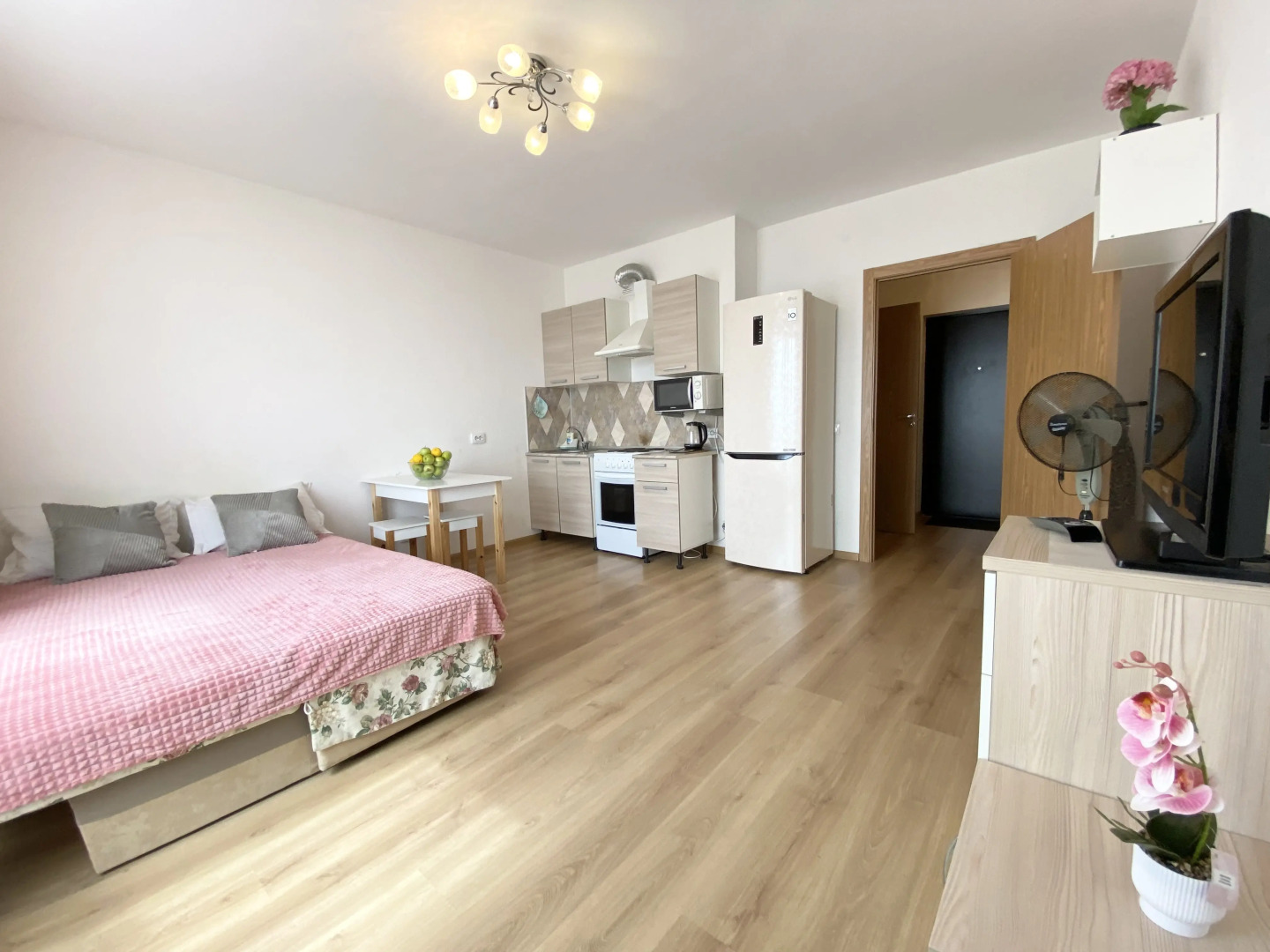 Апартаменты Видовая Cтудия в ЖК Живи на Садовой