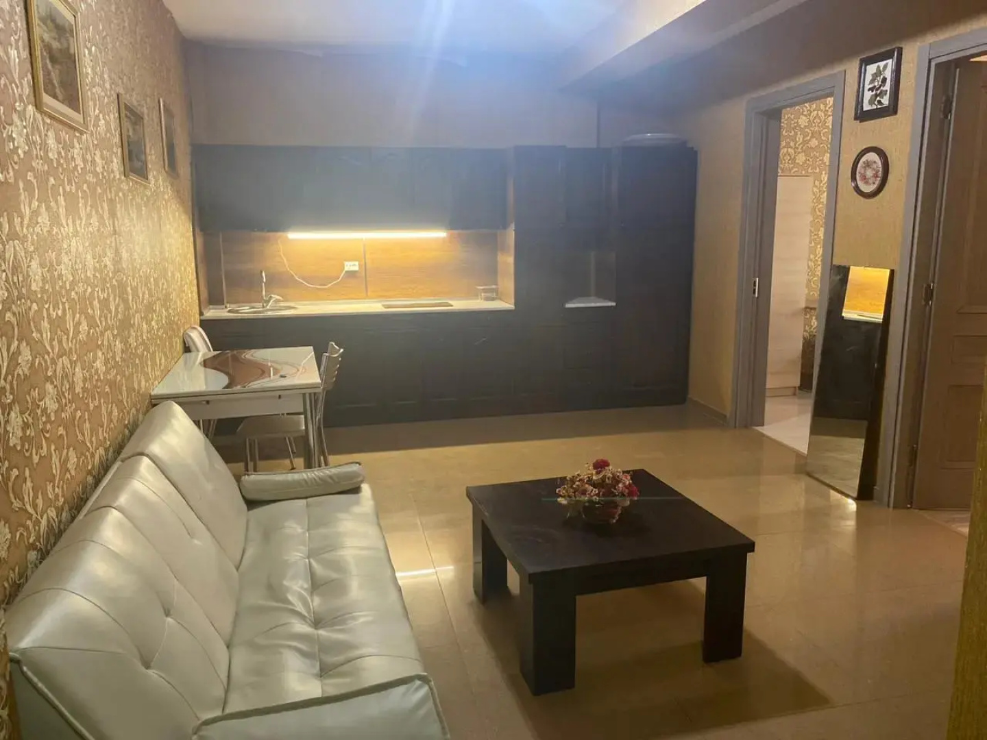 Hotel Paper House