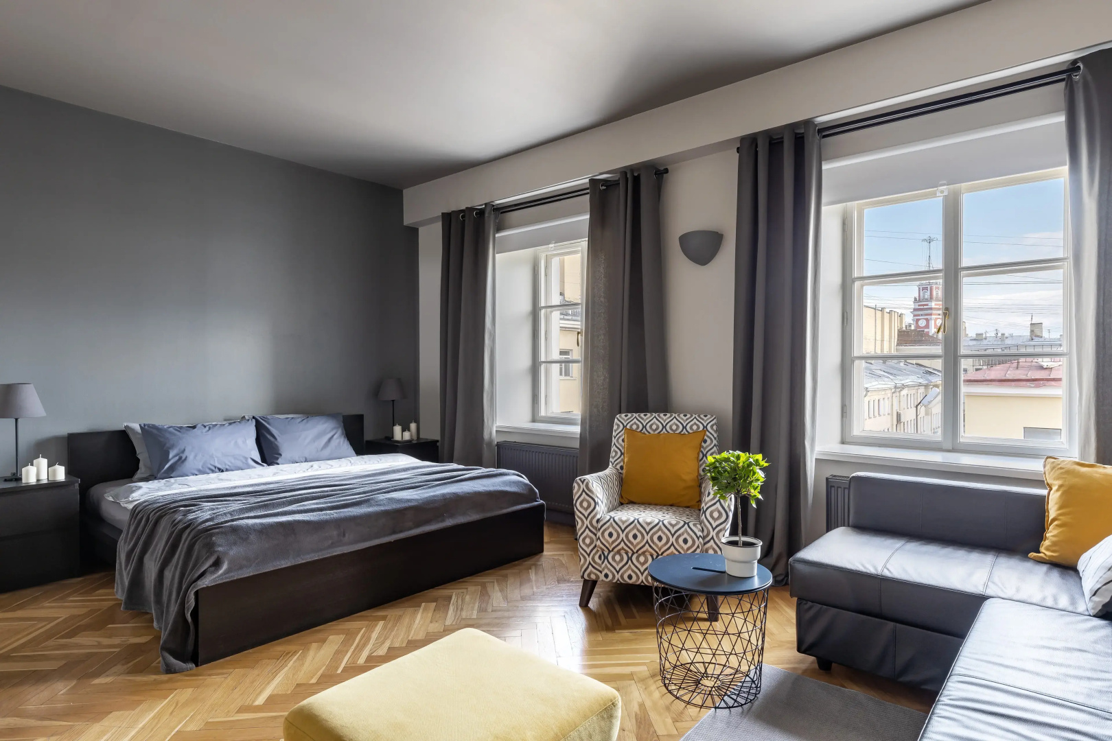 Апартаменты Двухуровневые Little Italy 140 кв.м с видом на собор