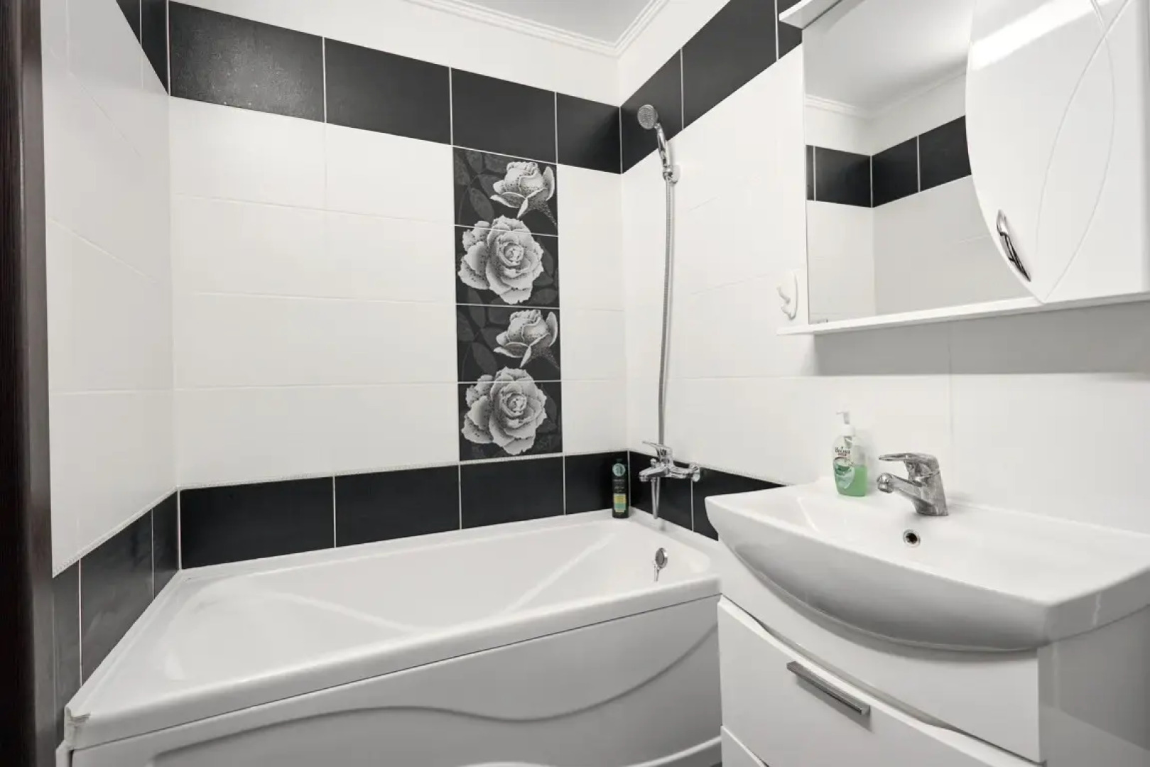 Апартаменты Пичугина 6 (5)