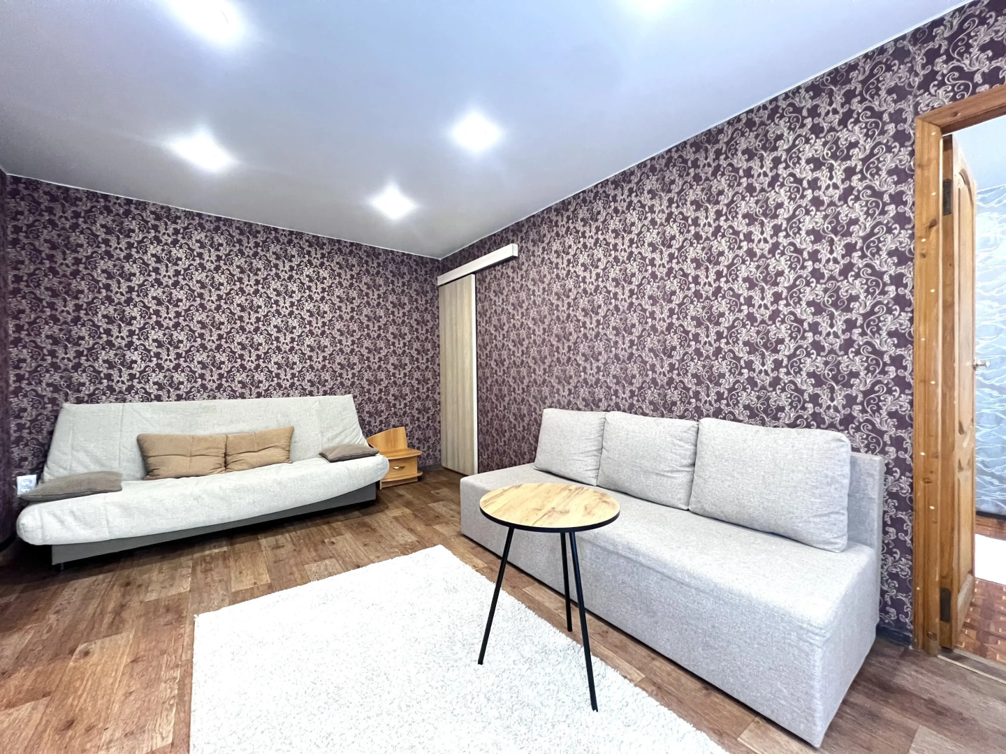 Апартаменты 51 Возле ТЦ Мурманск Молл Полярное Убежище на Полярных Зорях, 3