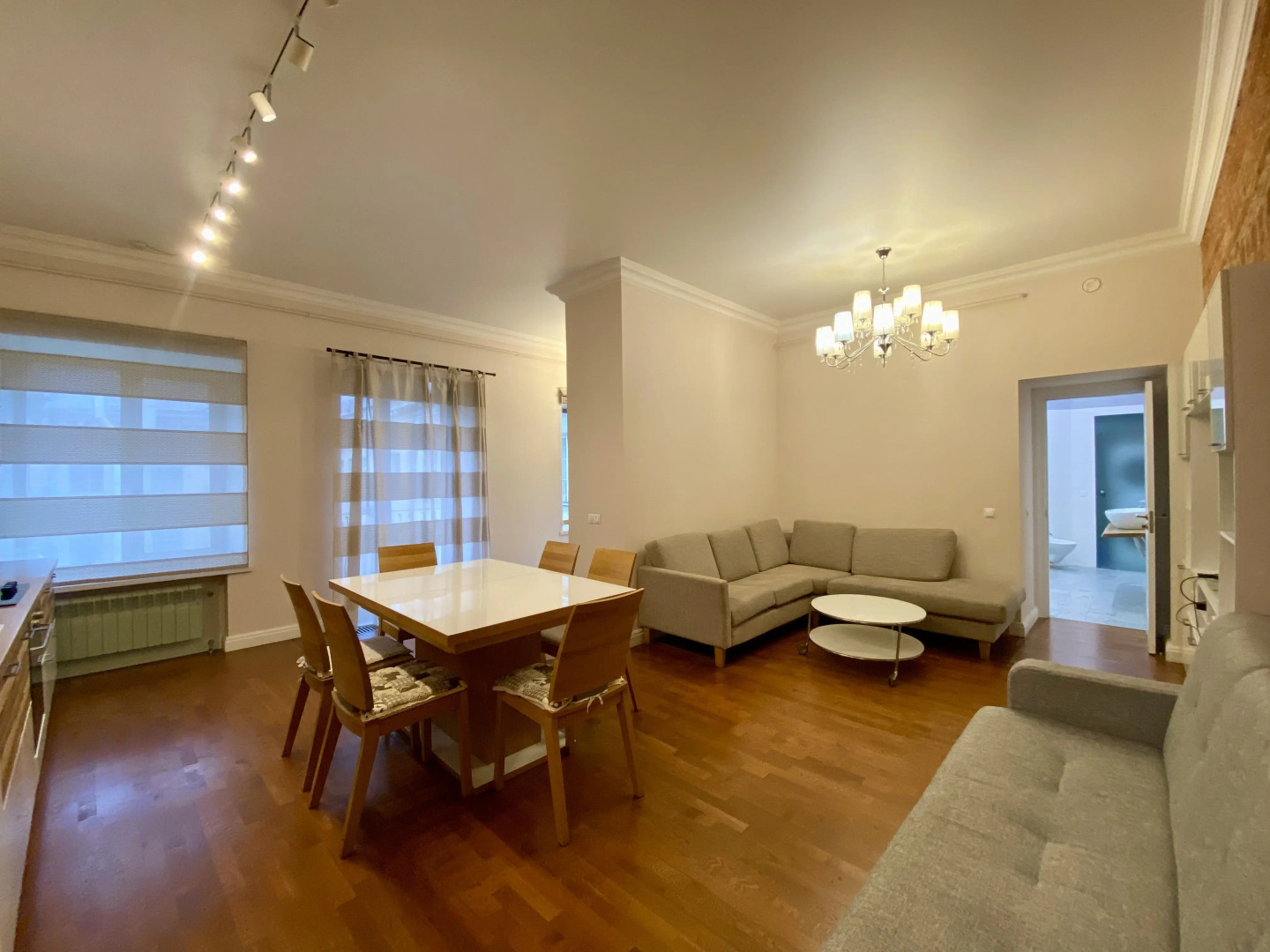 Апартаменты White House на Большой Морской Улице 11