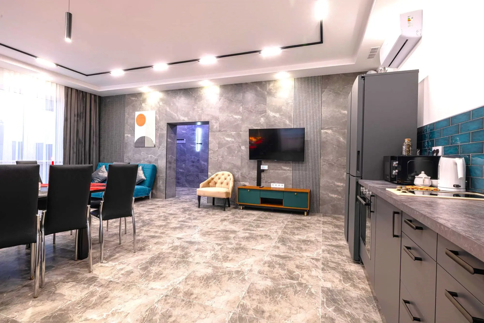 Частный дом Коттеджа с баней и бассейном