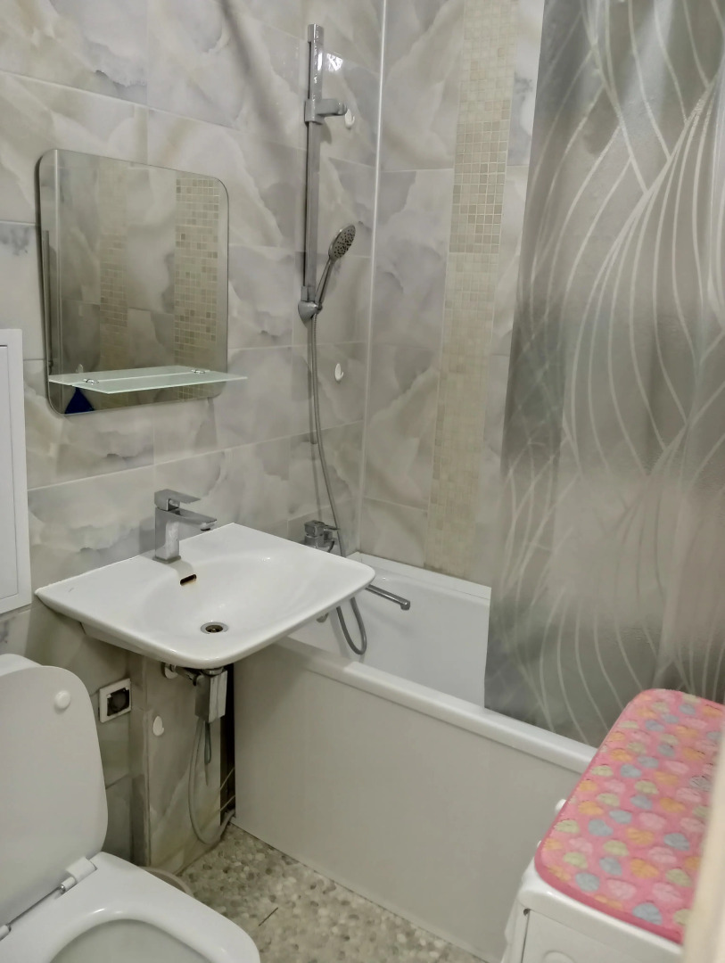 Квартира Светлая веселая единичка в двух километрах от ЖД вокзала