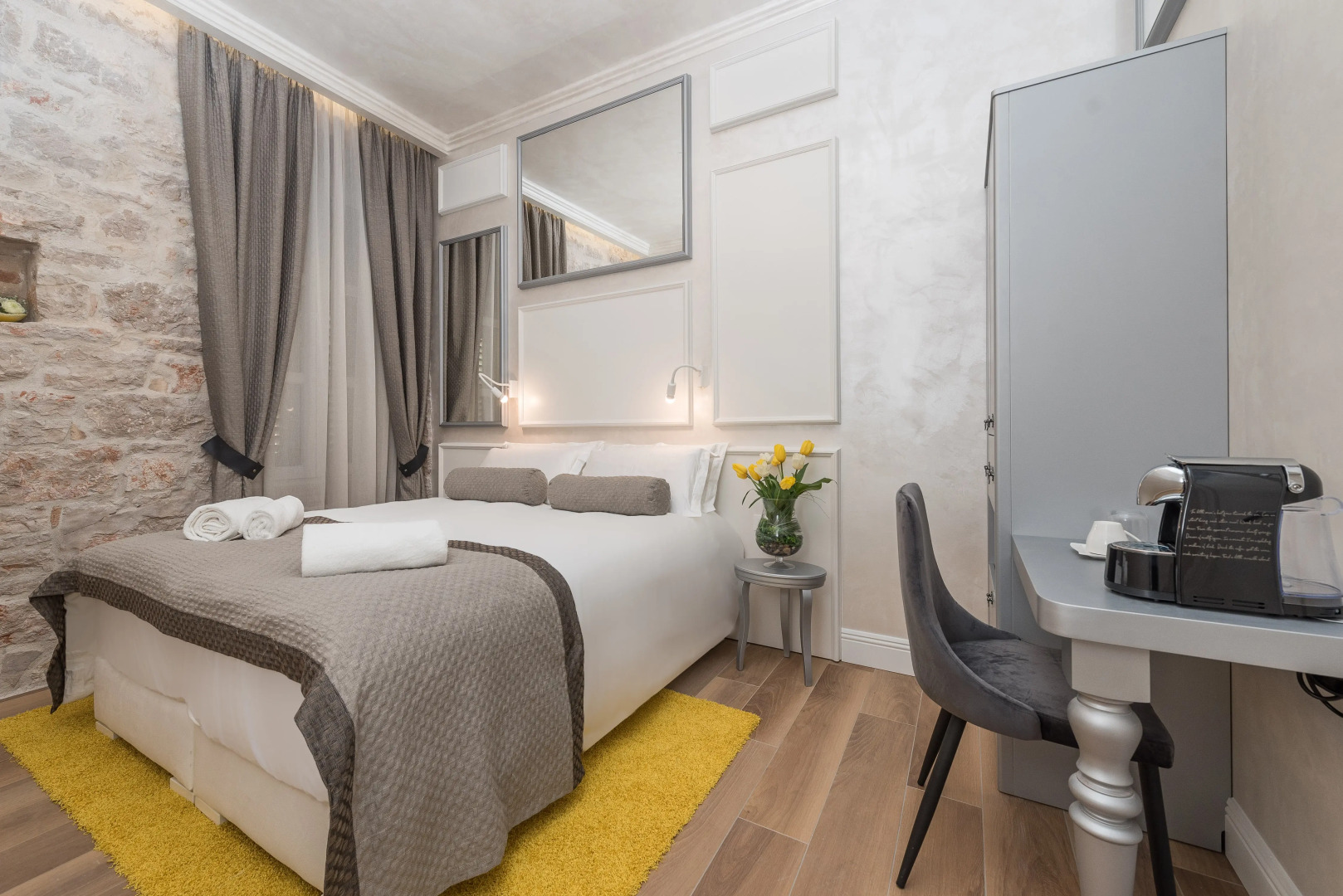 Zara Palace - design rooms