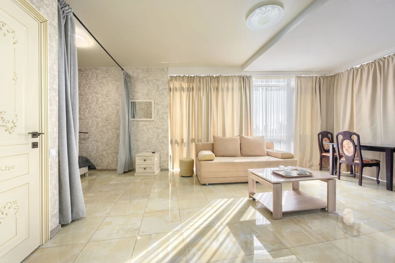 Отель Наири