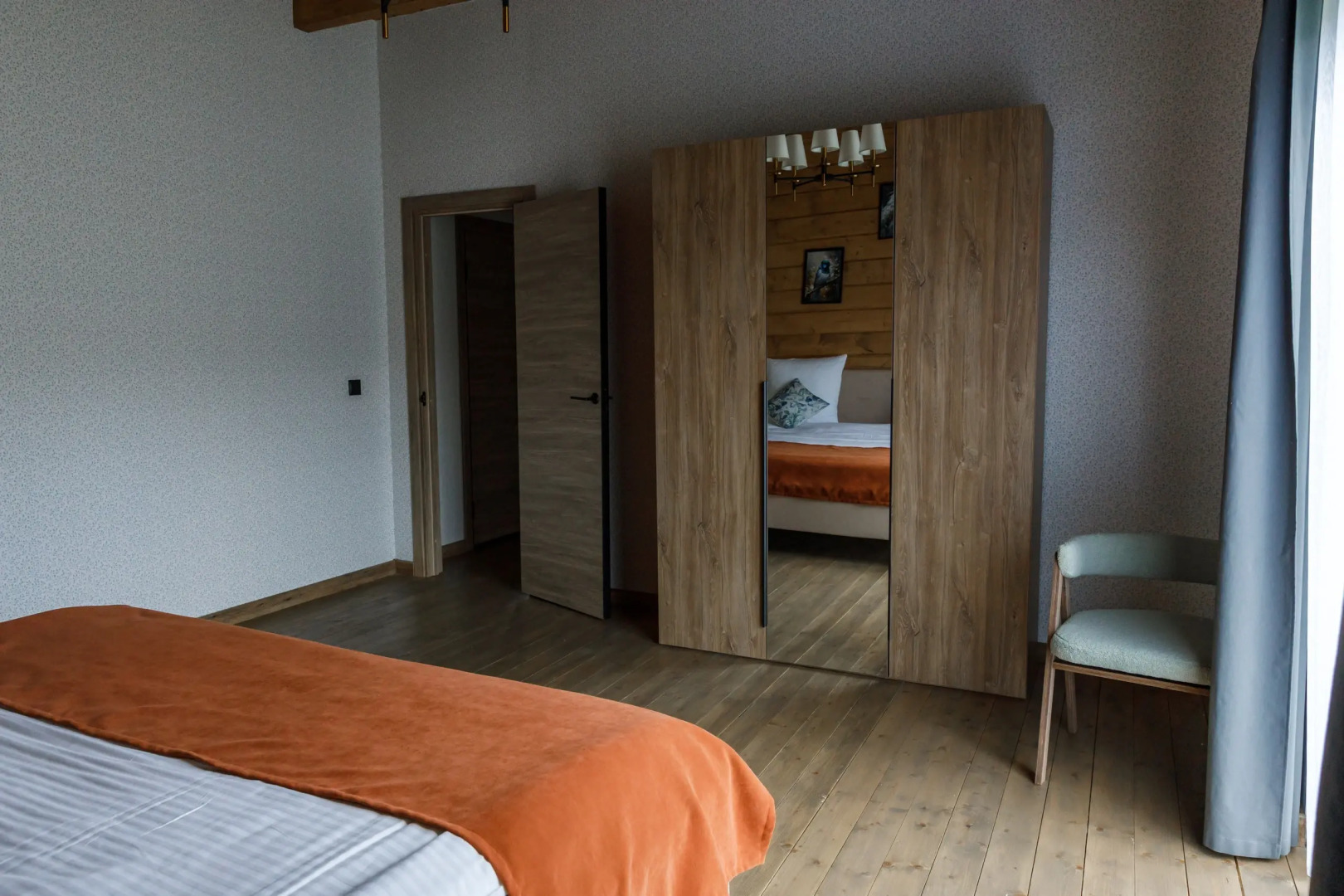 Частный дом Трехкомнатный 145 метров в лесу у пруда