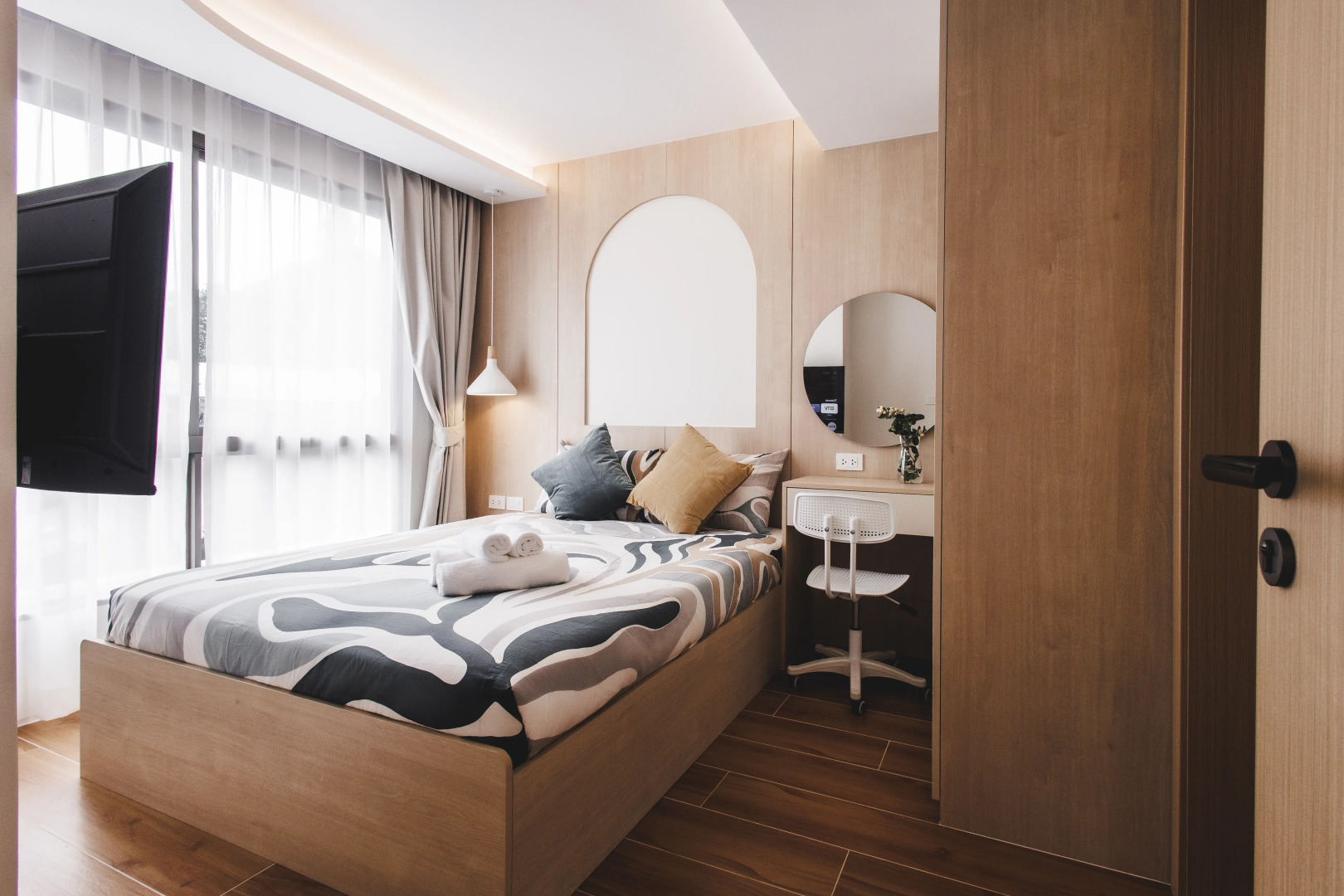 Квартира дизайнерская двухкомнатная рядом с Камалой бассейн фитнес и шаттл