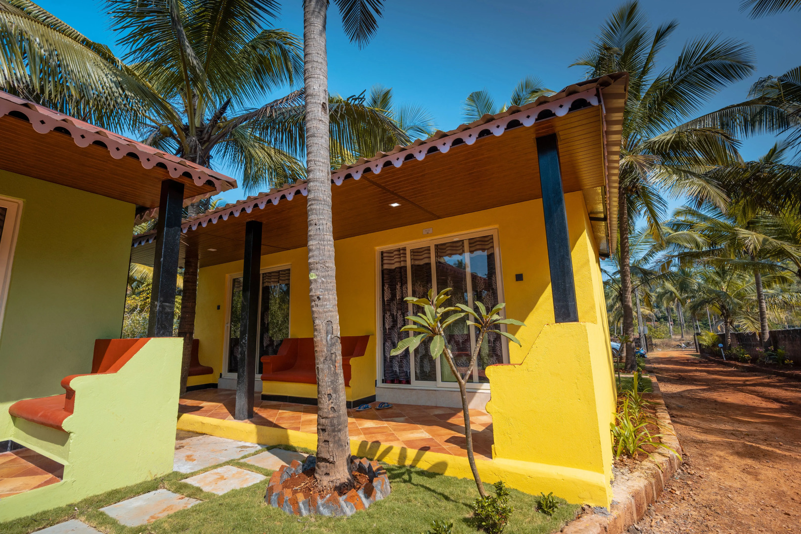 Отель Kay's By The Sea