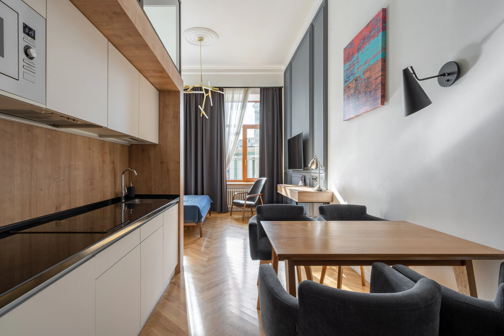 Меблированные комнаты F12