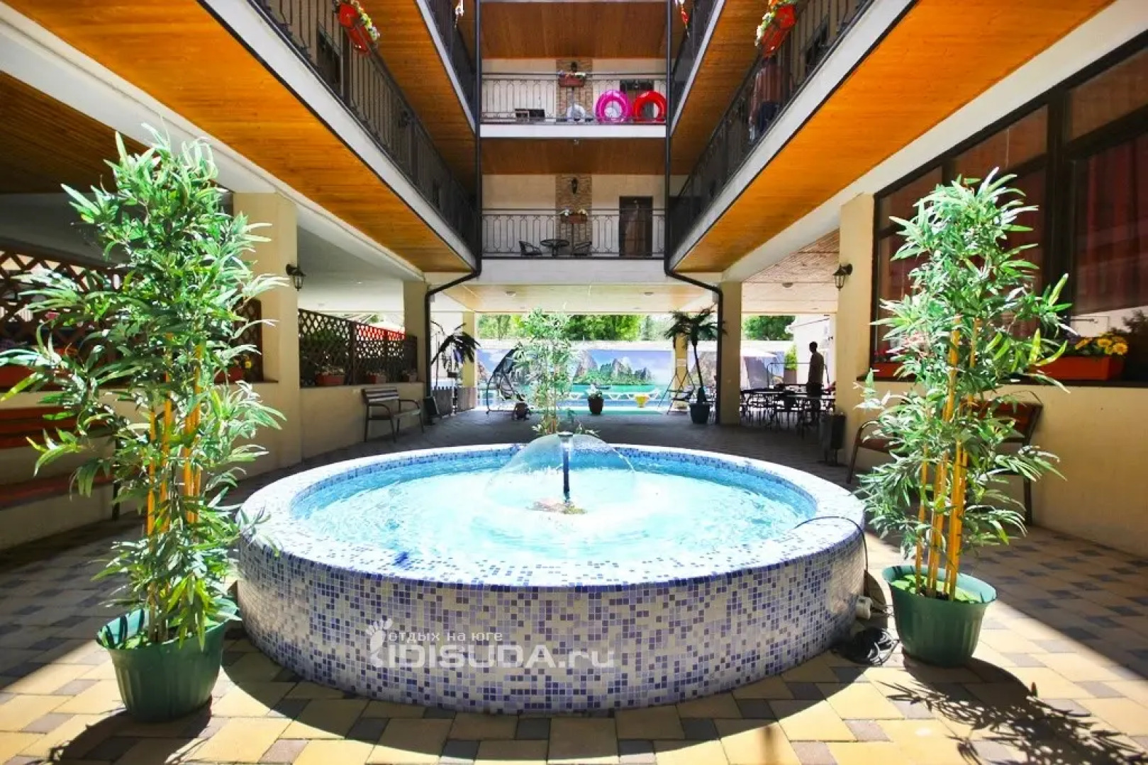 Отель Атриум