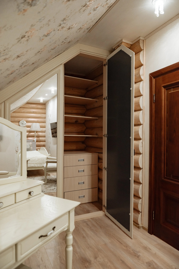 Частный дом на берегу реки