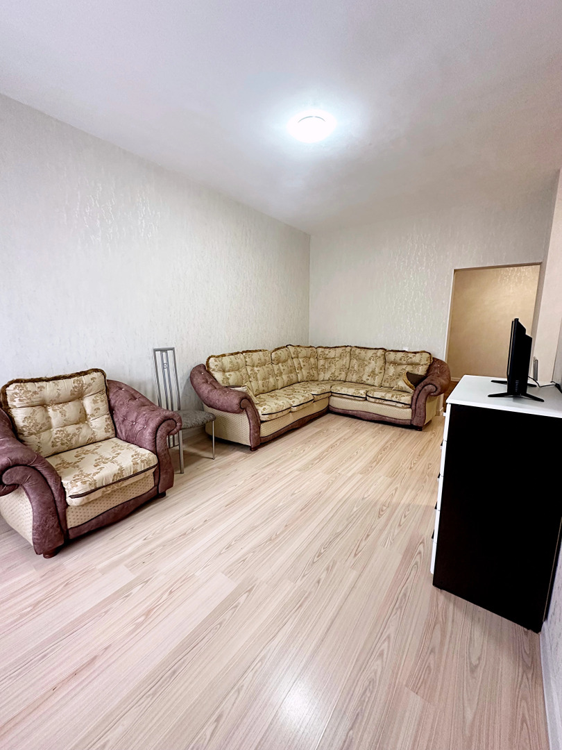 Квартира Двухкомнатная квартира на Радужном