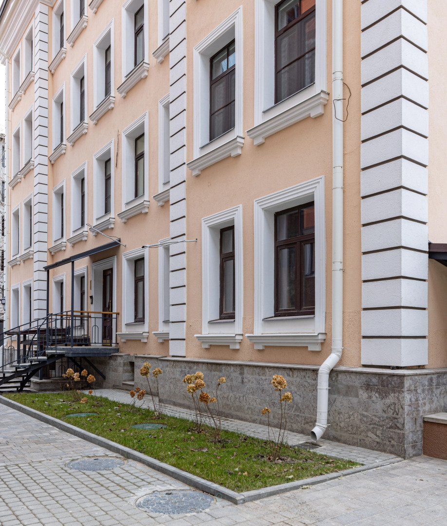 Квартира Дизайнерская Студия на Три Окна Feel At Home у Невского Проспекта