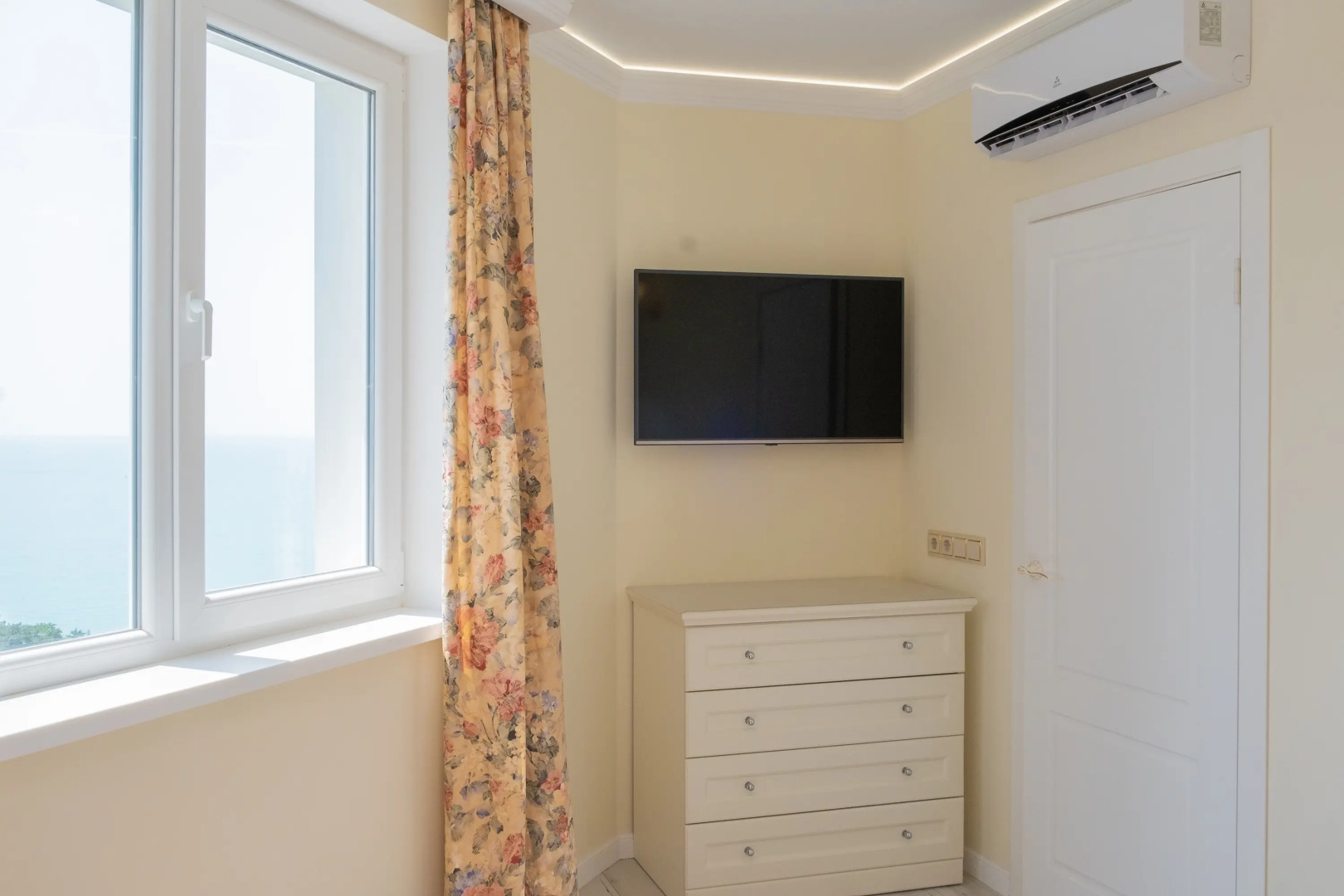 Marisol Breeze Стильная квартира с видом на море