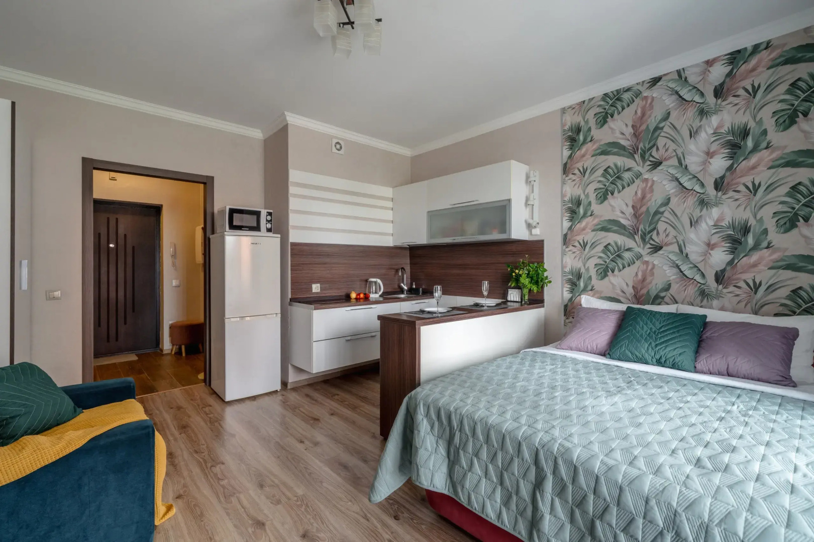 Апартаменты у метро в центре