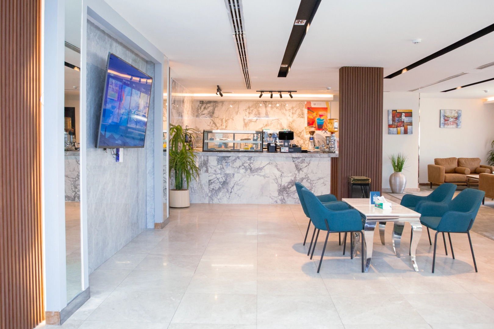 Отель Triple Tree