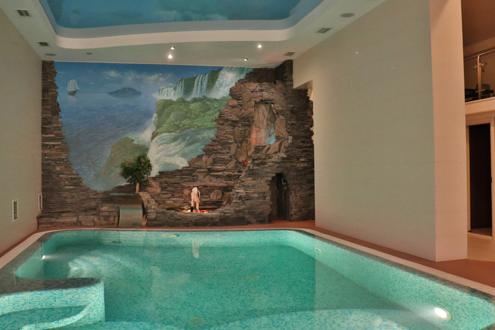 Отель Гранд Холл