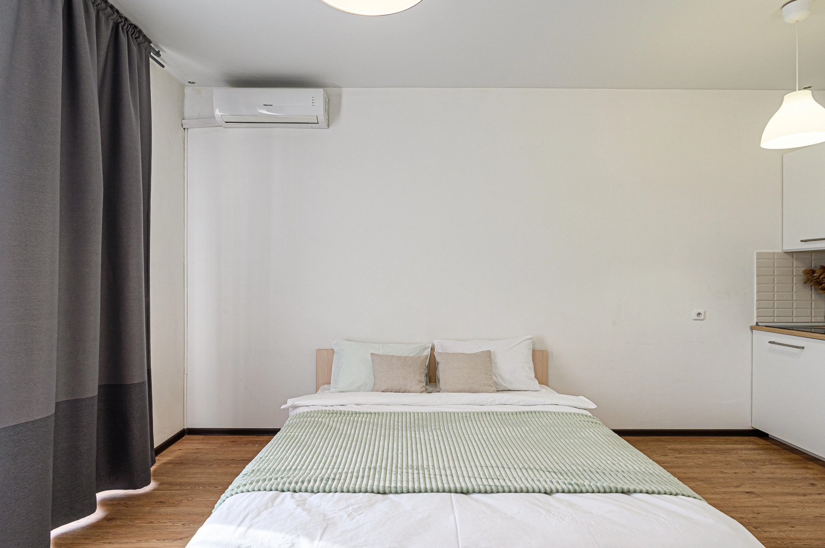 Апартаменты Stepanenkov на 2-ой Обской 154 на  14 этаже