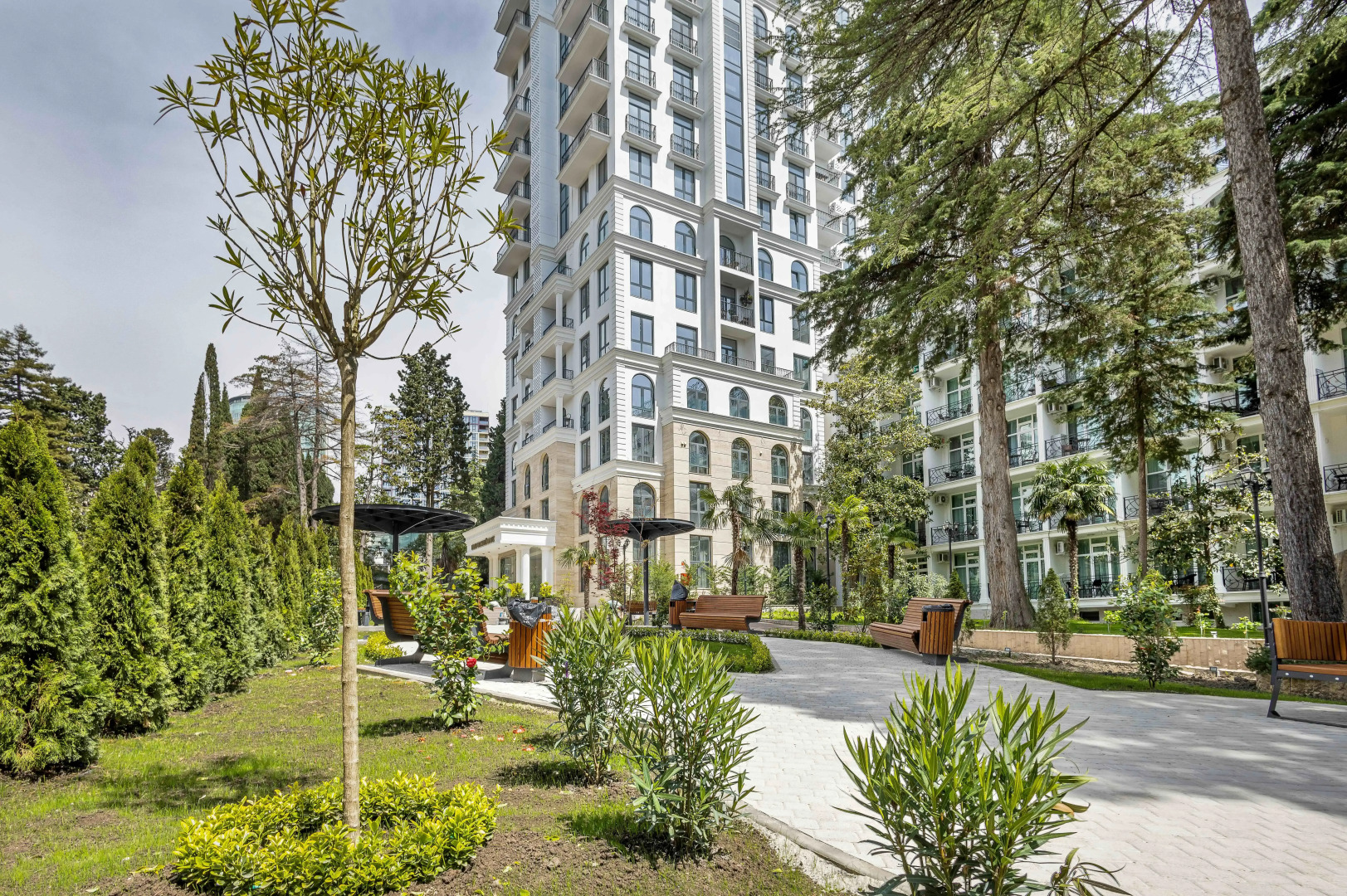 Апартаменты ApartAmore Покровский Парк улучшенный с Видом на Парк