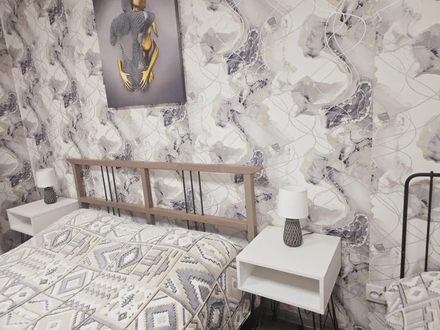 Апартаменты двухкомнатные рядом с парком Швейцария