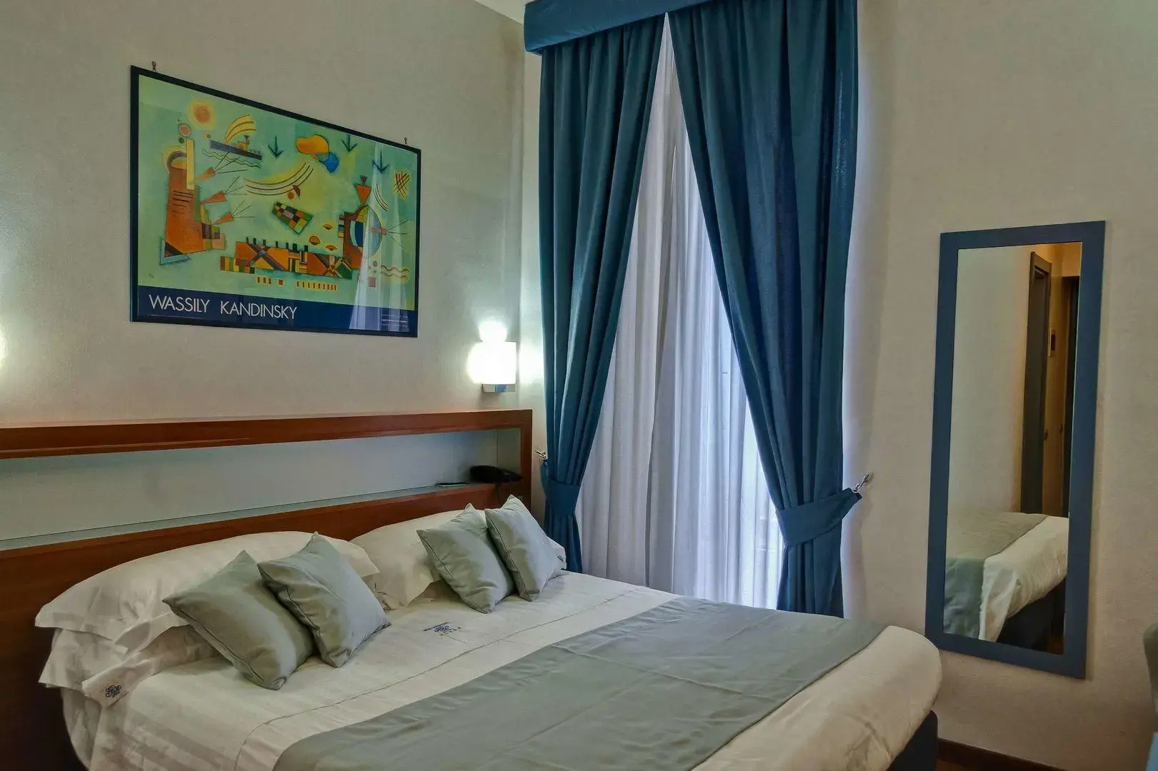 Отель Best Western Plus Hotel Plaza Napoli