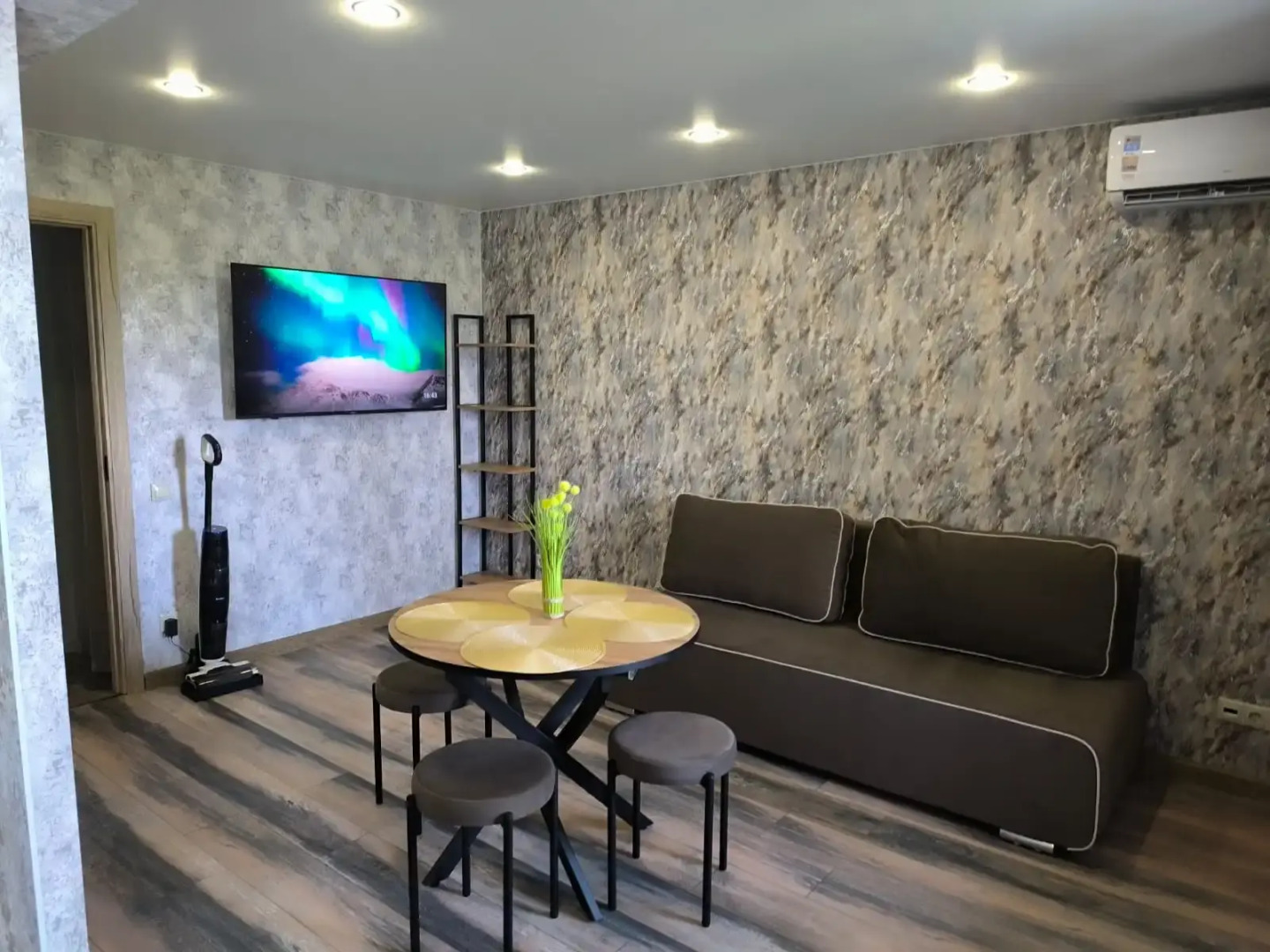 Квартира Двухкомнатная в центре ФМР