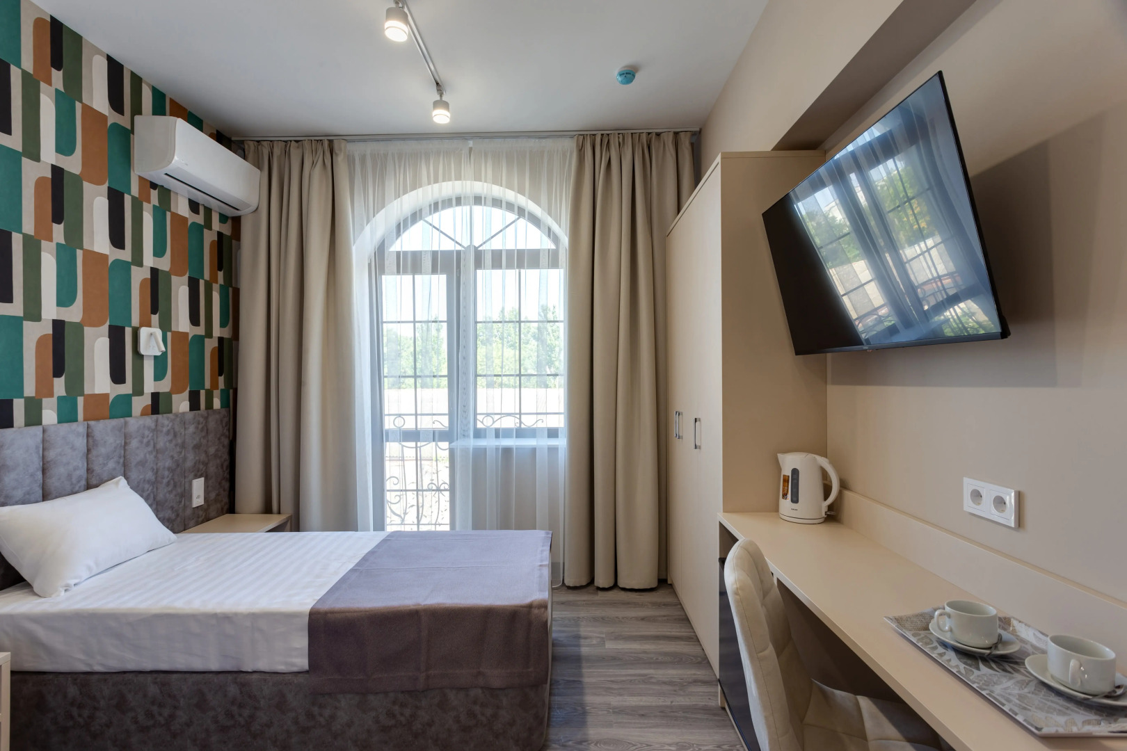 Отель Приморский