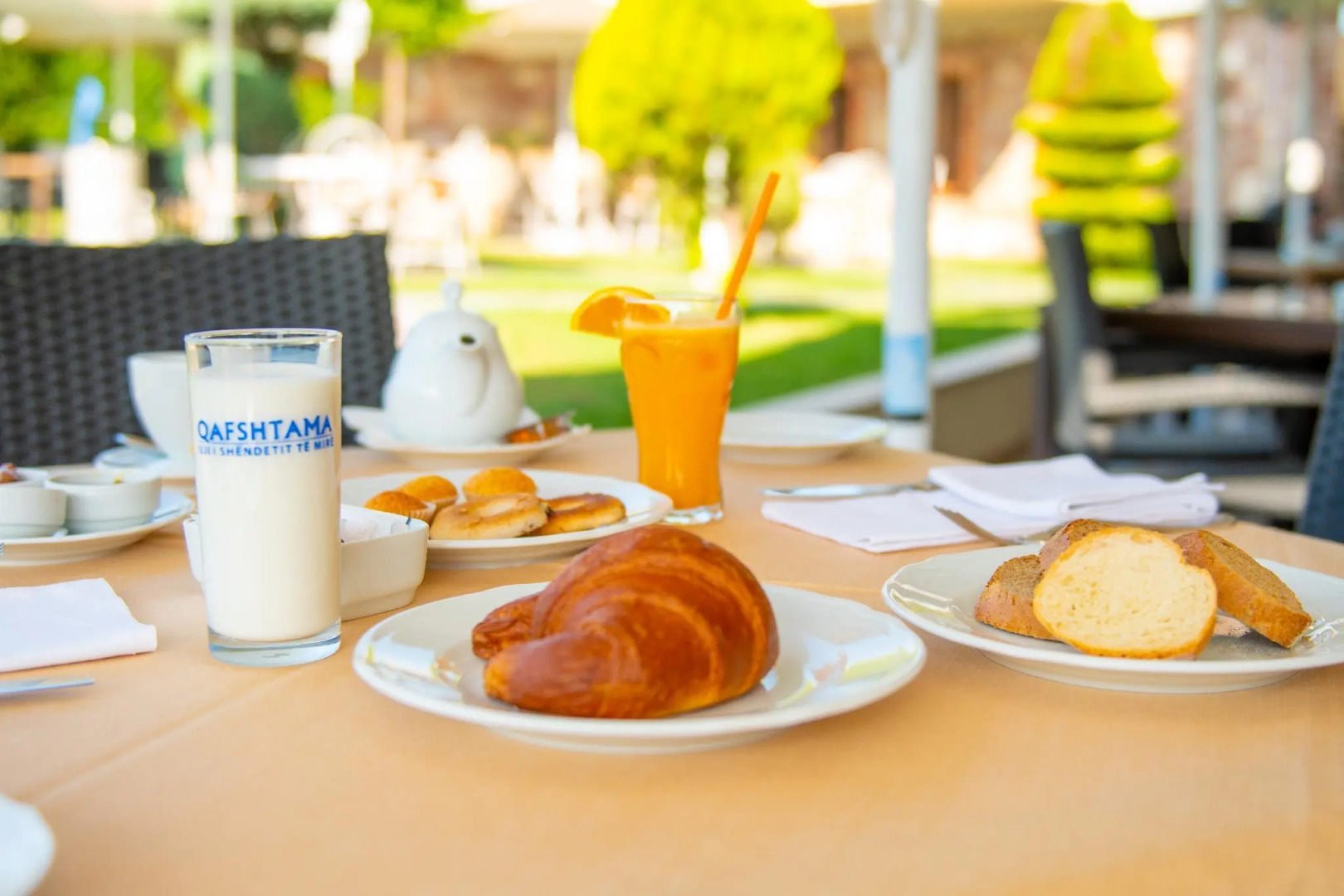 Отель Airport Tirana