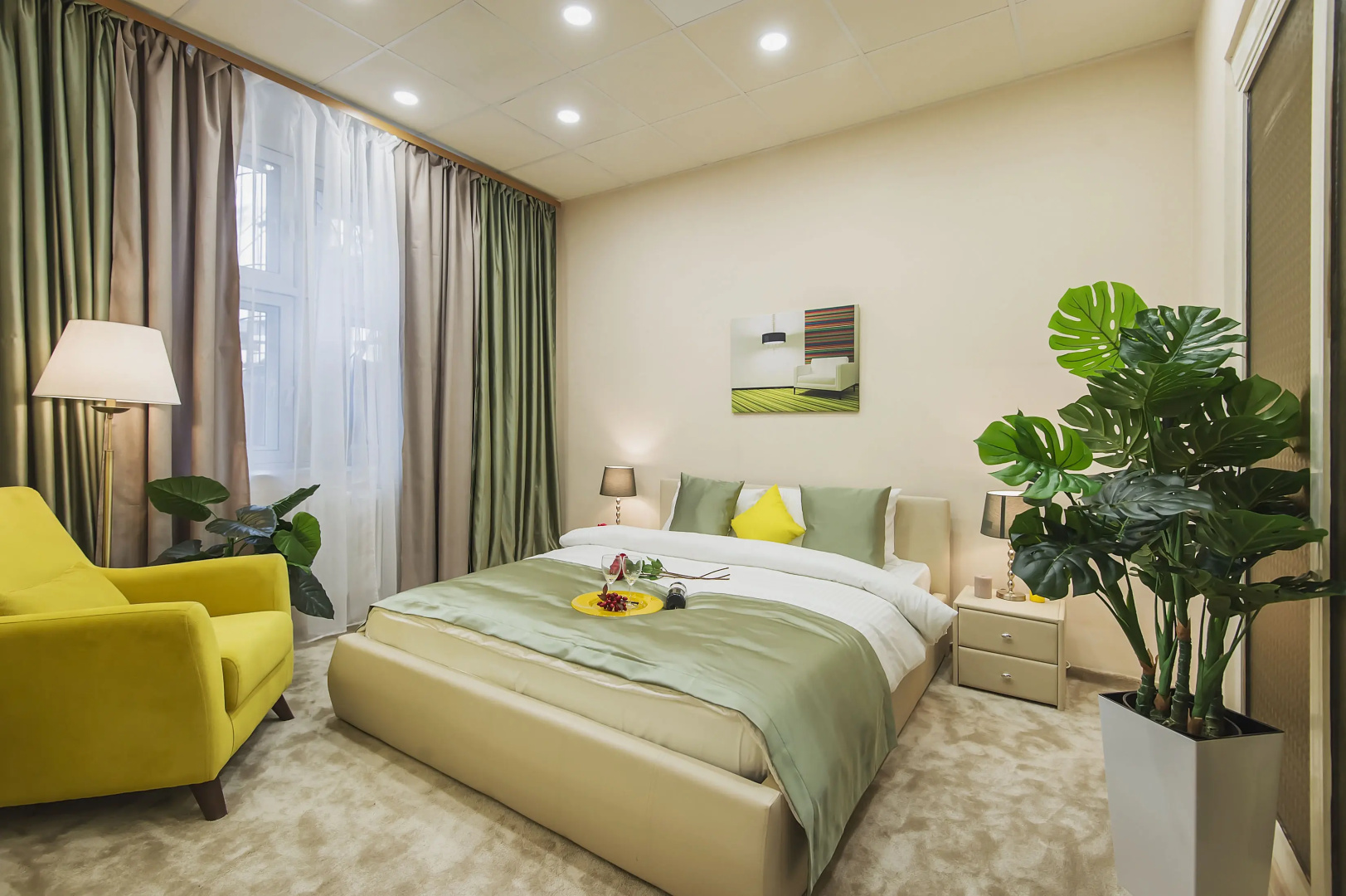 Квартира GM Apartments Стильная Трехкомнатная в центре рядом с МХАТ